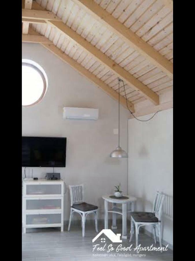 'Feel So Good' Apartment Göd Kültér fotó
